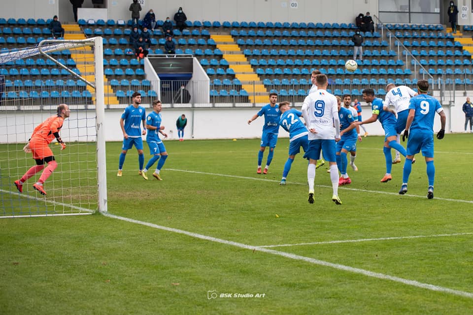 Viitorul Pandurii visează la play-off după remiza cu ...