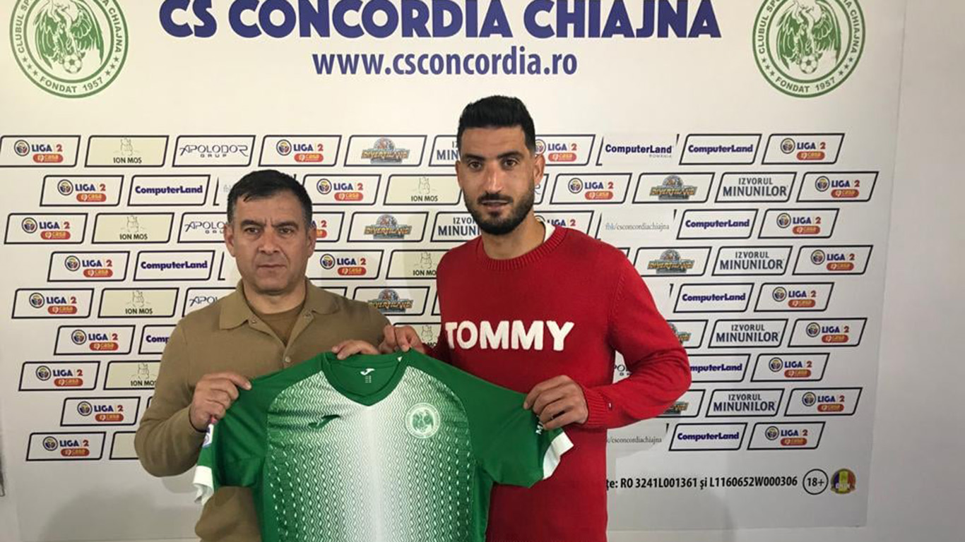 Hamza Younes, alături de Cristian Bălașa, directorul sportiv al Concordiei Chiajna. Foto: Concordia Chiajna