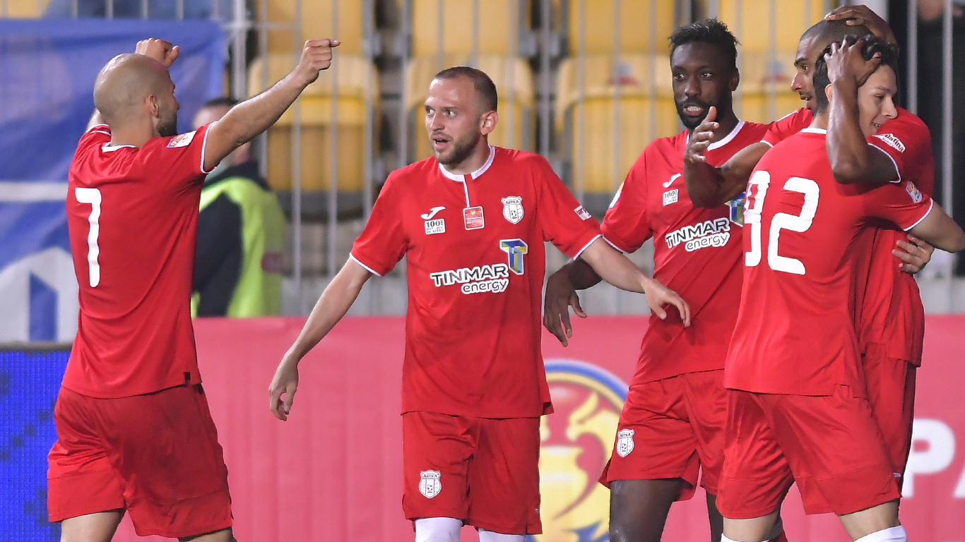 Silviu Balaure scoring during Romania Super Liga: FC Hermannstadt