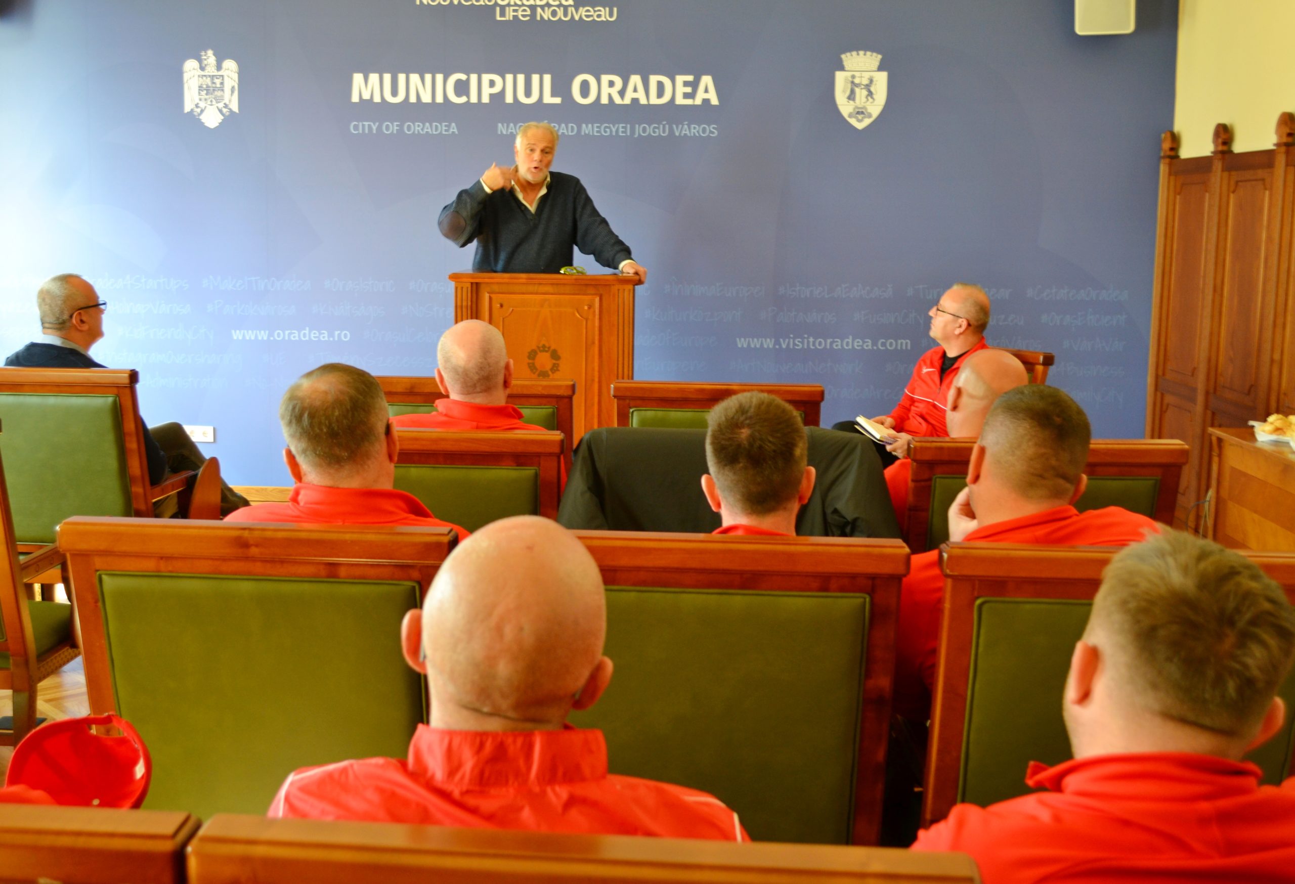 FC Bihor Oradea Vizitat De Un Important Conduc tor Din Italia fc-bihor-oradea-vizitat-de-un-important-conduc-tor-din-italia