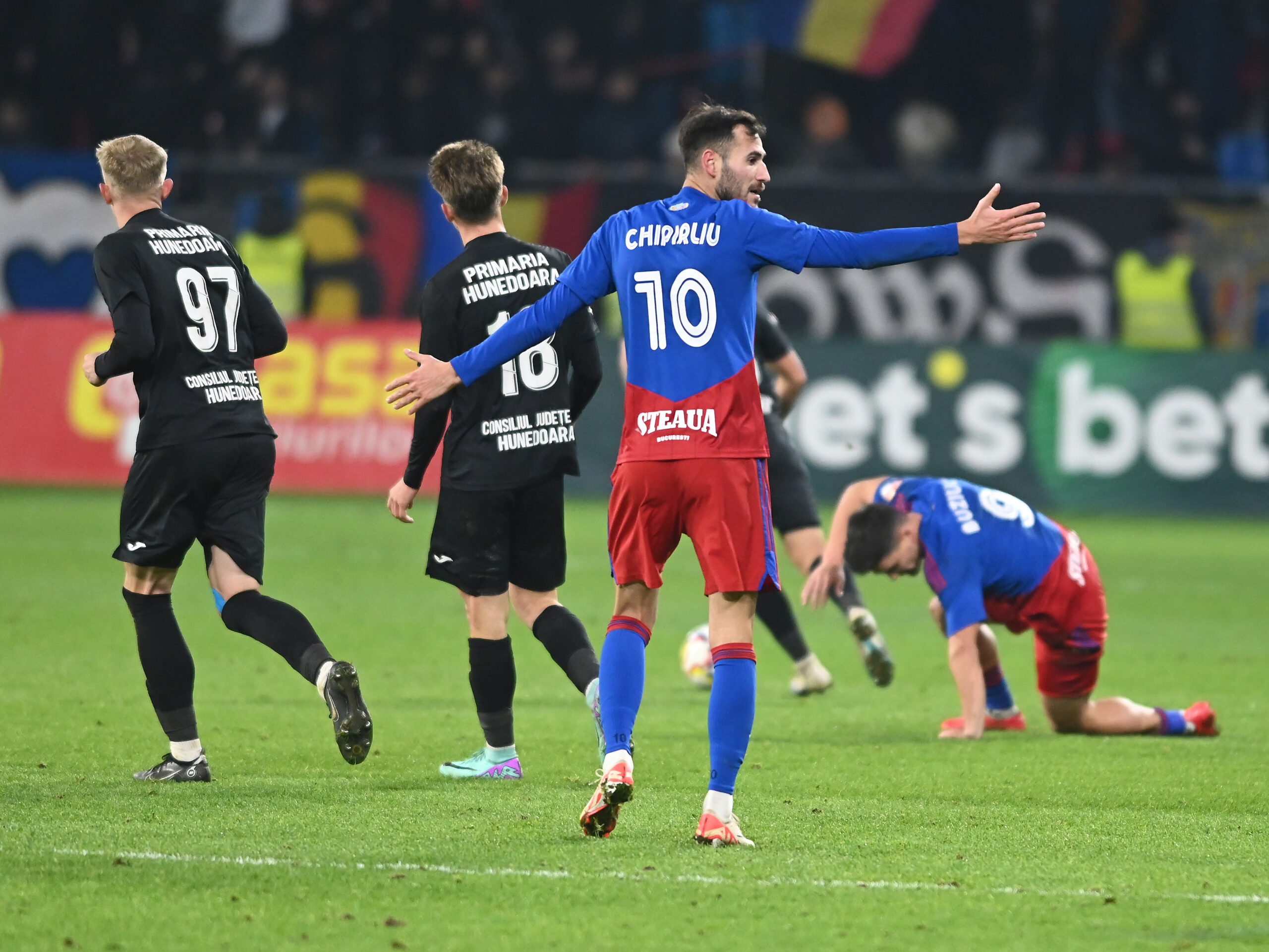 Steaua - Corvinul, al doilea meci din etapa a 15-a a Ligii 2