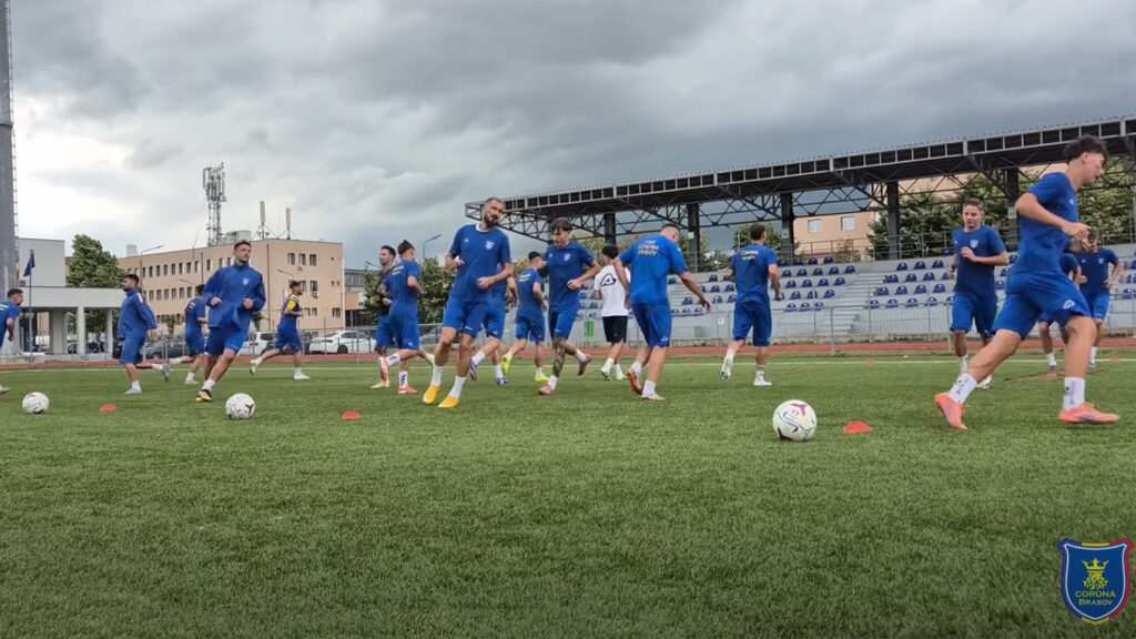 Corona Brașov debutează în grupele Cupei României contra FC Bihor. Elevul Marian Constantinescu își înfruntă profesorul Erik Lincar!