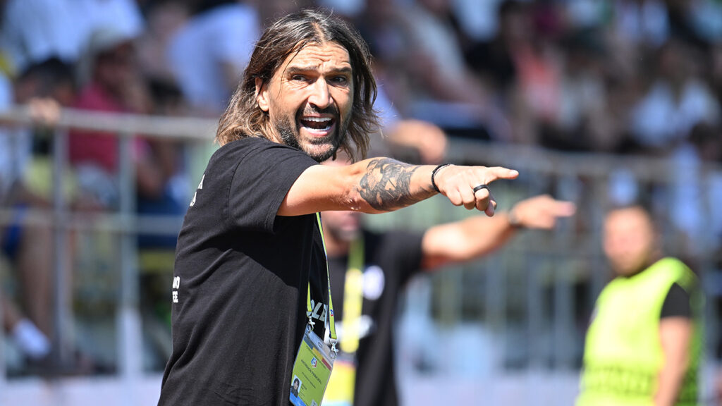 Știința Poli are cu CSL Ștefăneștii de Jos singurul meci de pe teren propriu din septembrie. Dan Alexa: ”Îmi doresc să fie iarăși un stadion cu lume foarte multă”